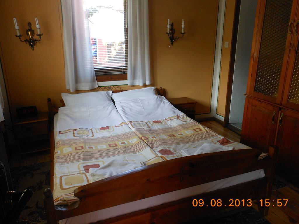 Family Hotel Kalina Копривштиця Номер фото
